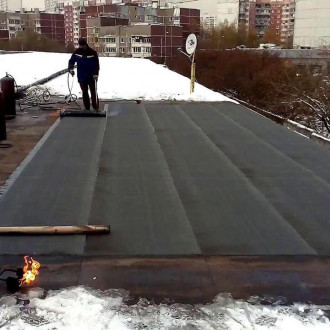 Особенности ремонта крыши гаража или пристроек зимой